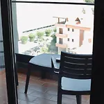 アパート Miku - Captivating 3 Bedroom At Olympic *