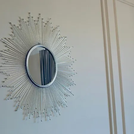 Miku - Captivating 3 Bedroom At Olympic Apartament
