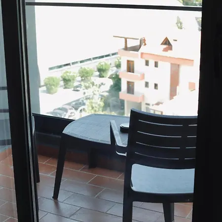 Apartament Miku - Captivating 3 Bedroom At Olympic *