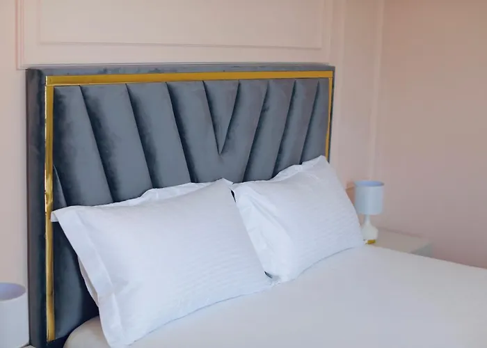 Apartamento Miku - Captivating 3 Bedroom At Olympic Tirana